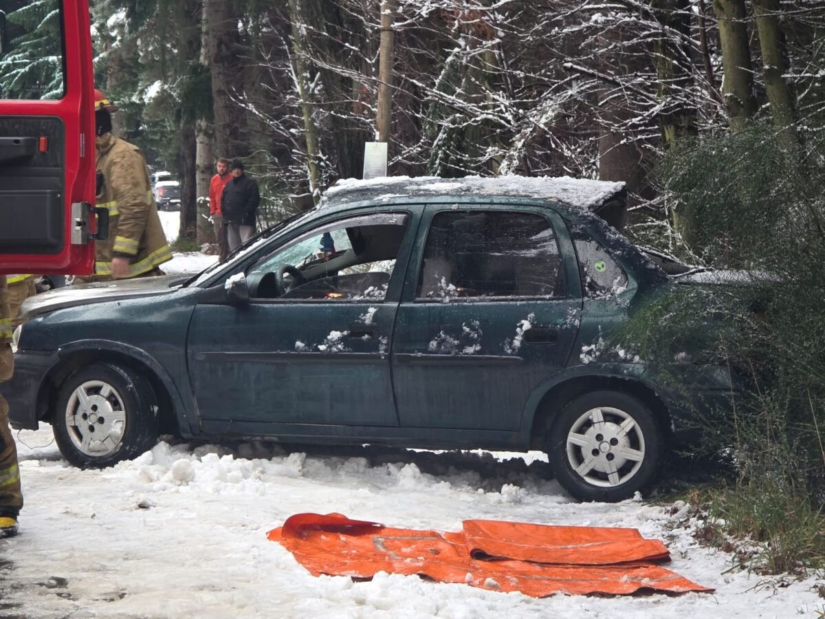 Accidente en avenida Bustillo complicó el tránsito en la zona