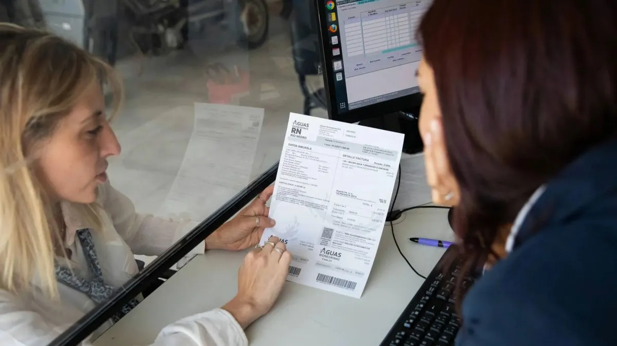Aguas Rionegrinas lleva atención personalizada a los barrios con operativos junto a las juntas vecinales