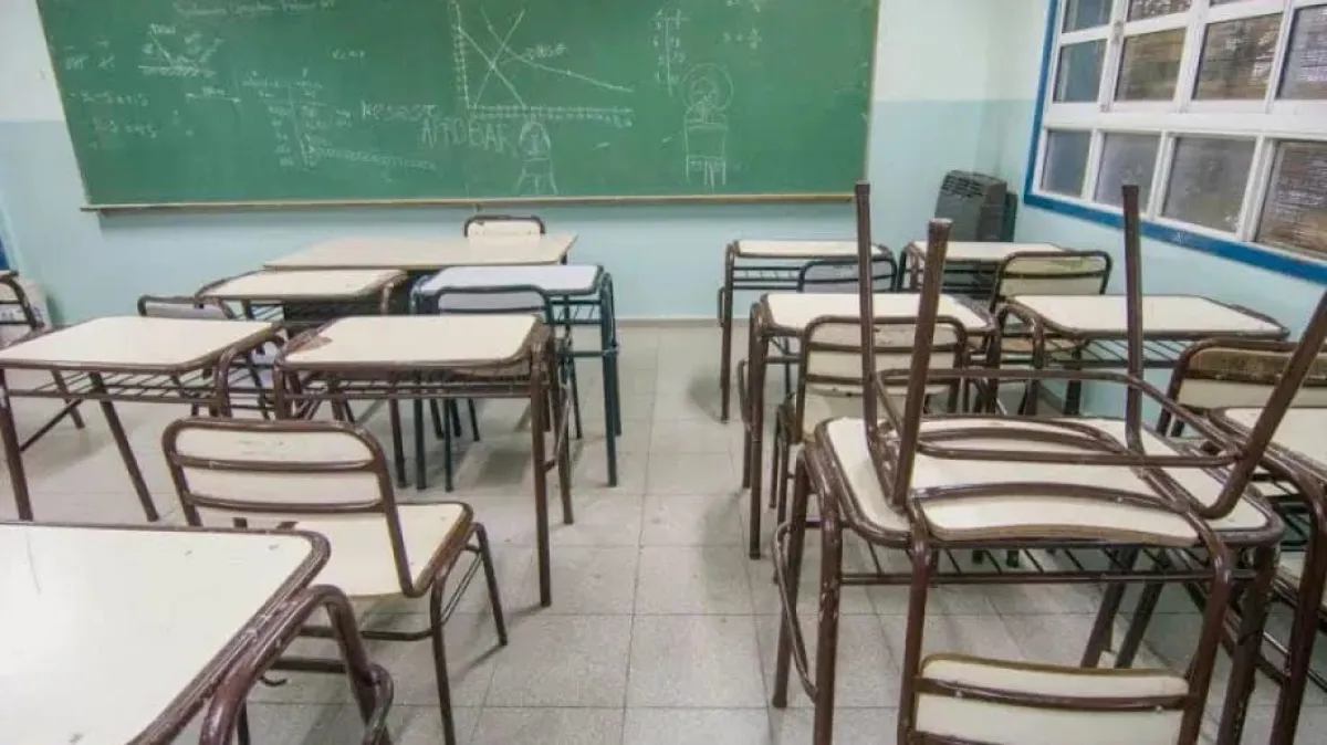 Aguas Rionegrinas suspendió clases en Bariloche por cortes masivos de agua