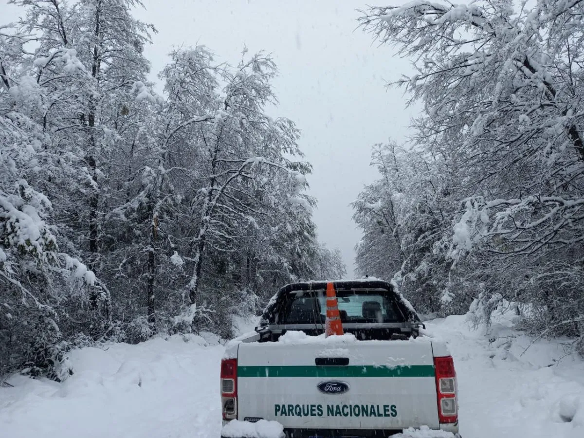 Alertas amarillas vigentes en el Nahuel Huapi por nevadas y lluvias durante el fin de semana