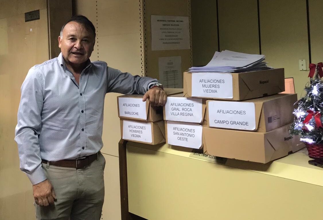 Ariel Rivero criticó el desorden administrativo del gobierno de Weretilneck y anticipó su candidatura a gobernador