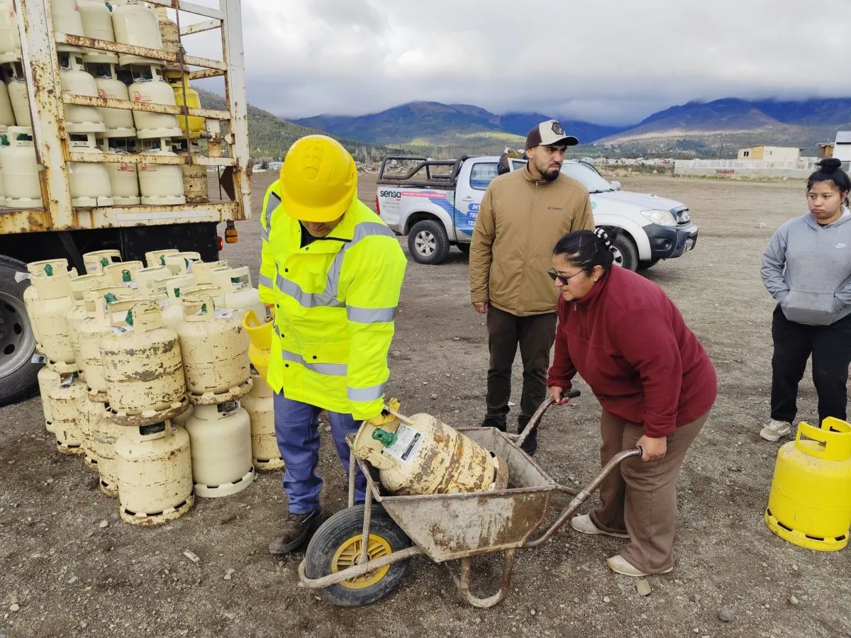 Arrancó la entrega gratuita de garrafas del programa Energía en tu Hogar en Bariloche