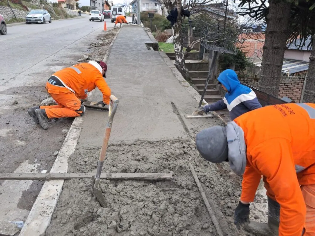Avanzan las obras en Segundo Sombra: ya se hormigonaron 95 metros de vereda y cordón cuneta