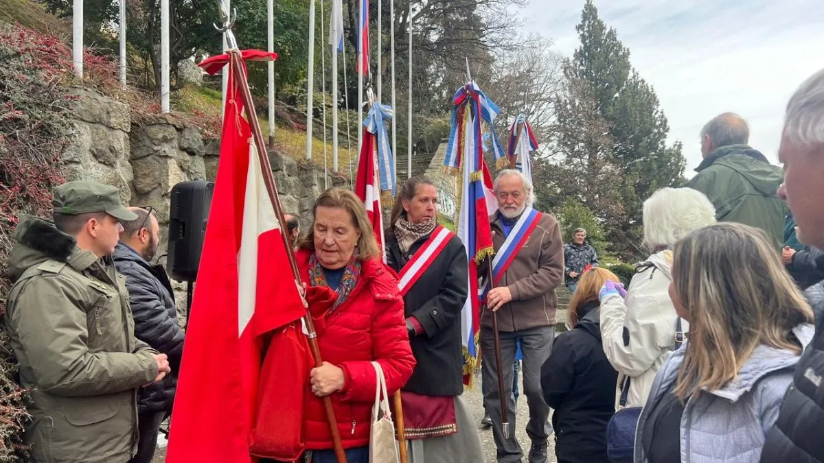 Bariloche conmemoró los 35 años de las independencias de Eslovenia y Croacia