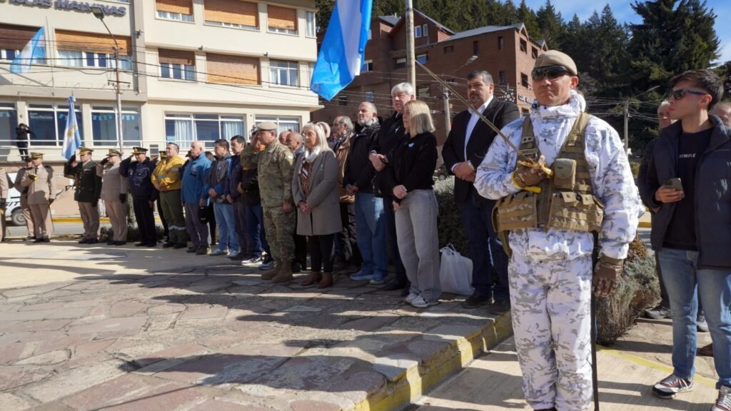 Bariloche homenajeó a San Martín con un acto oficial en el Monolito
