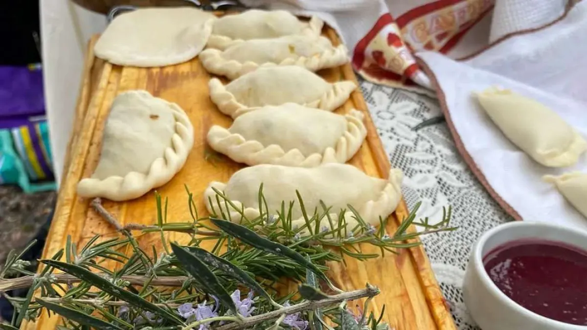 Bariloche lanzó el Concurso de Empanadas y Tortas Fritas para el 9 de Julio
