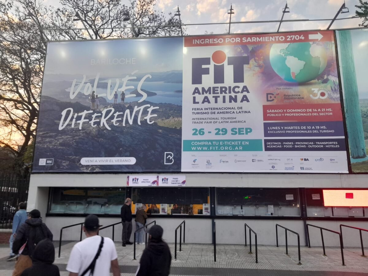 Bariloche presenta su propuesta turística de verano en la FIT 2026