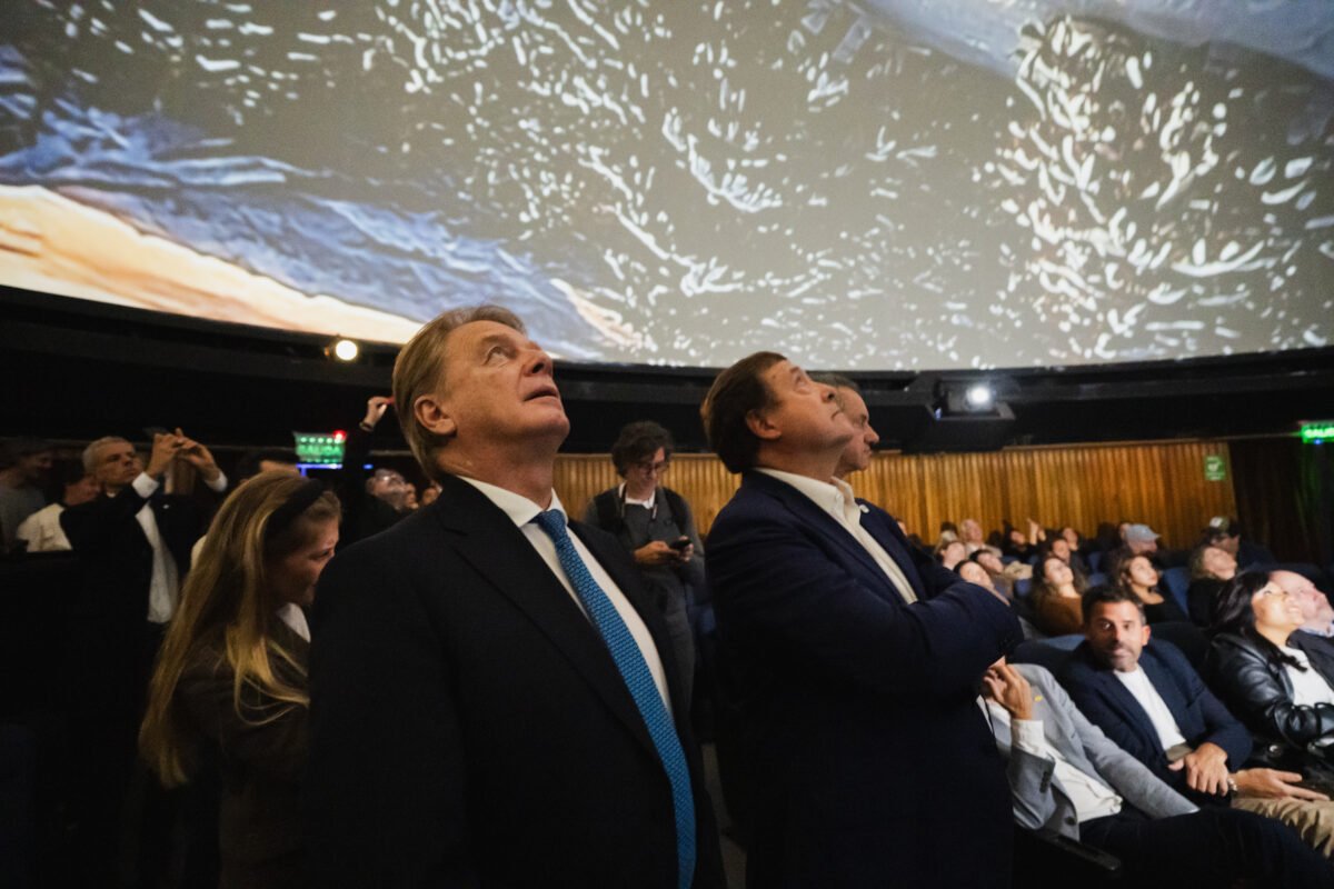 Bariloche presentó su temporada de invierno 2026 en el Planetario porteño con una puesta inmersiva
