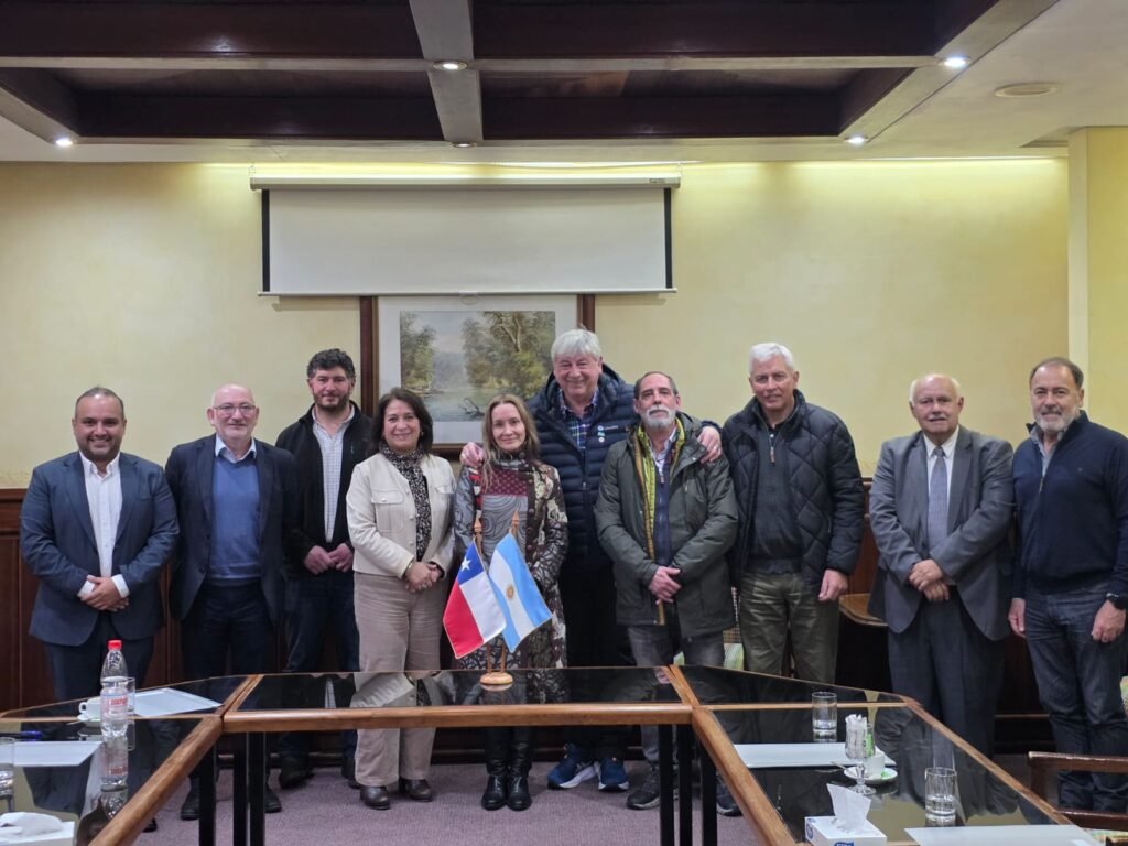 Bariloche y Valdivia avanzan en una agenda de integración comercial y turística