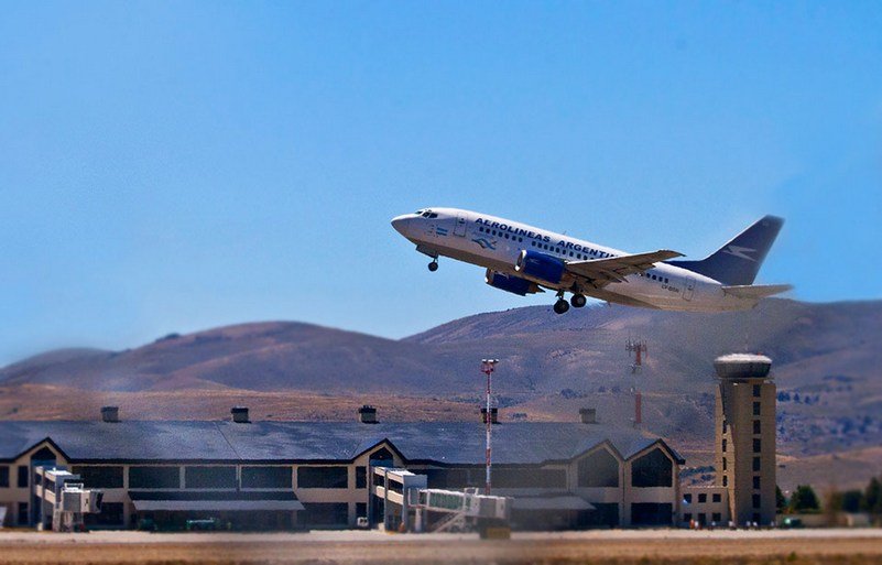 Caída del 15,8% en las butacas aéreas hacia Bariloche durante junio