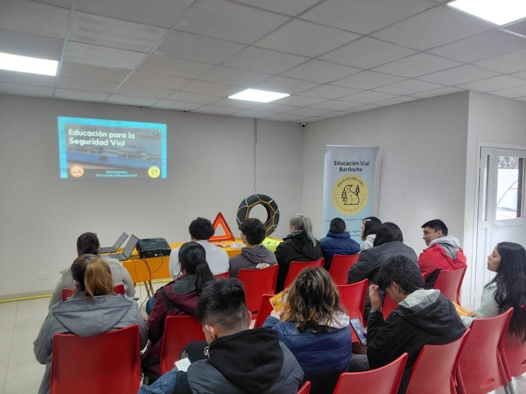 Capacitaciones para la licencia de conducir llegan a los barrios los fines de semana