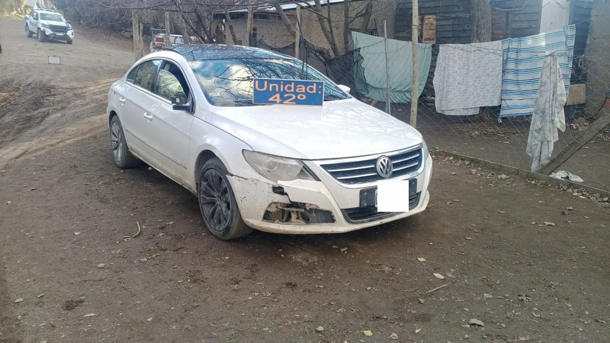 Capturaron a un hombre que robó un auto a punta de pistola y amenazó a varias personas en Bariloche