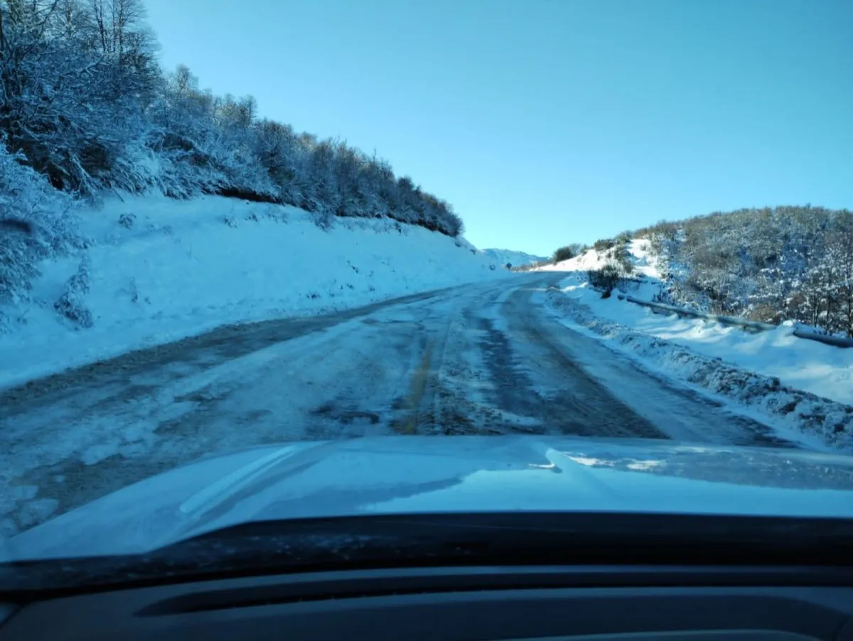 Cerro Catedral: piden respetar cierres preventivos tras el operativo de nieve