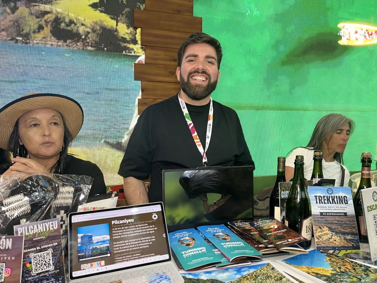 Comallo debutó en la FIT con el Paleoparque como atractivo principal