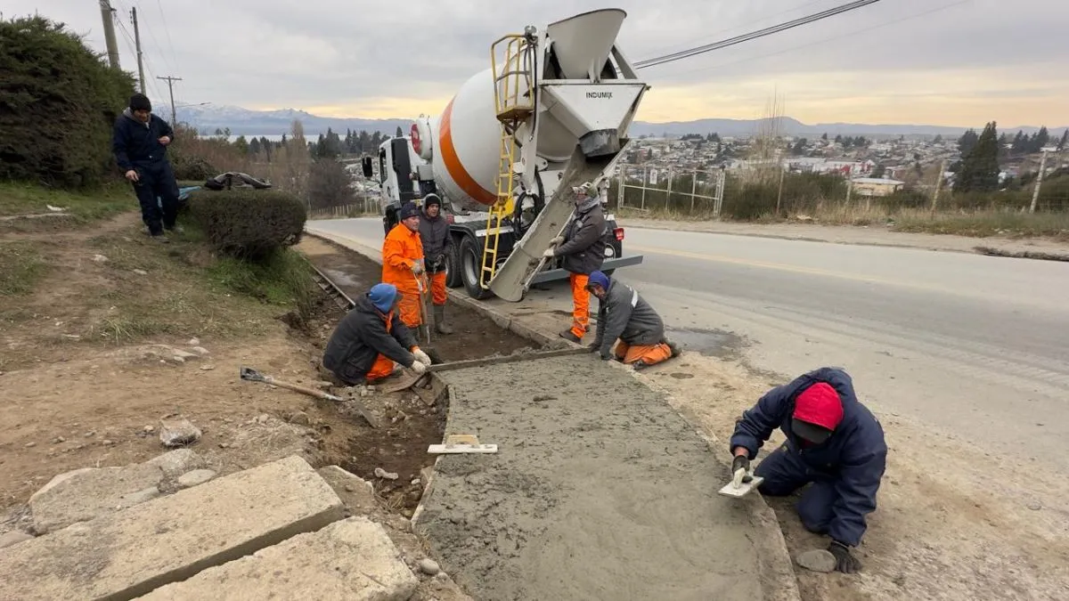 Comenzó la construcción de una nueva vereda en Pasaje Gutiérrez