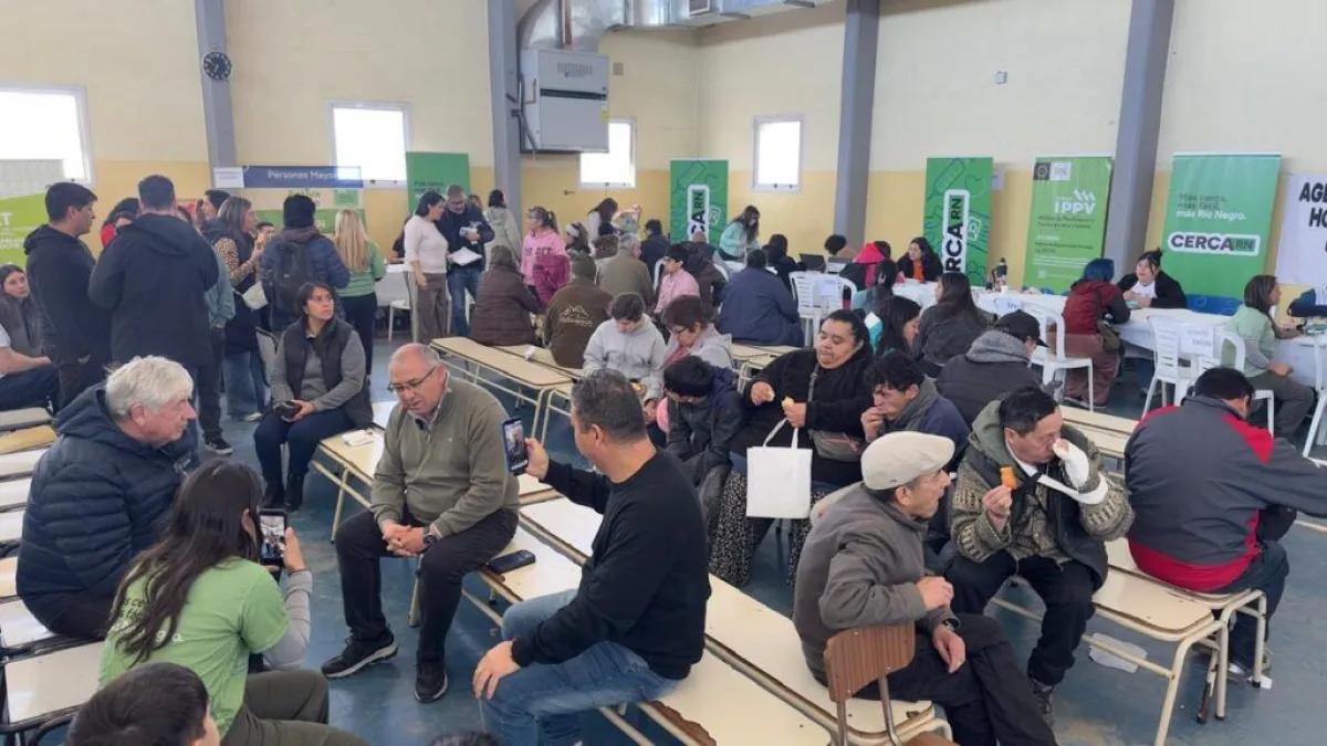 Cortés acompañó el operativo «Cerca de Río Negro» en el barrio Arrayanes