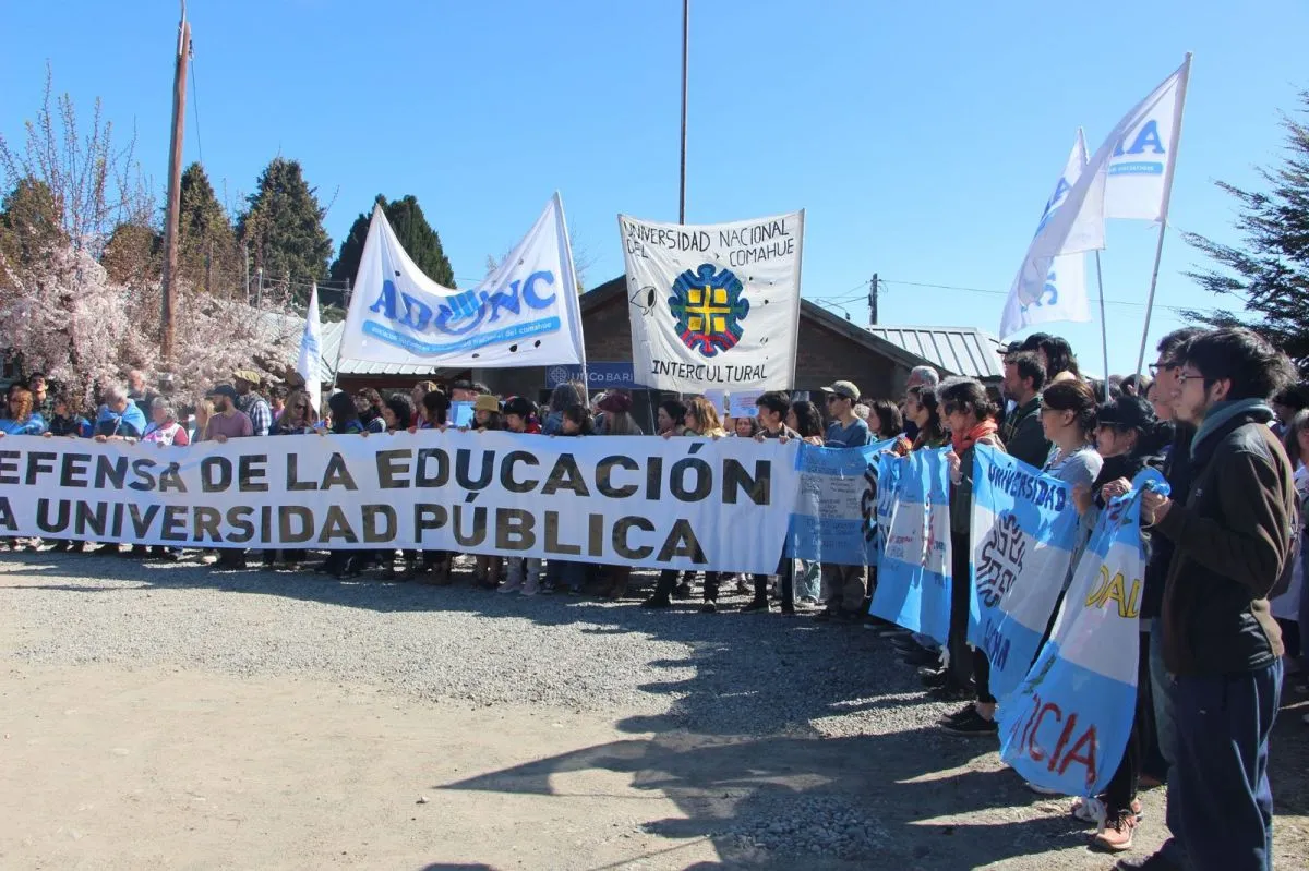 Cortes de tránsito este martes por la Marcha Federal Universitaria en Bariloche