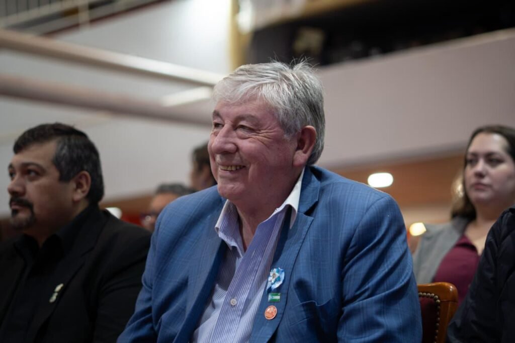 Cortés defiende el nuevo esquema urbanístico del cerro Catedral y niega intenciones de privatización