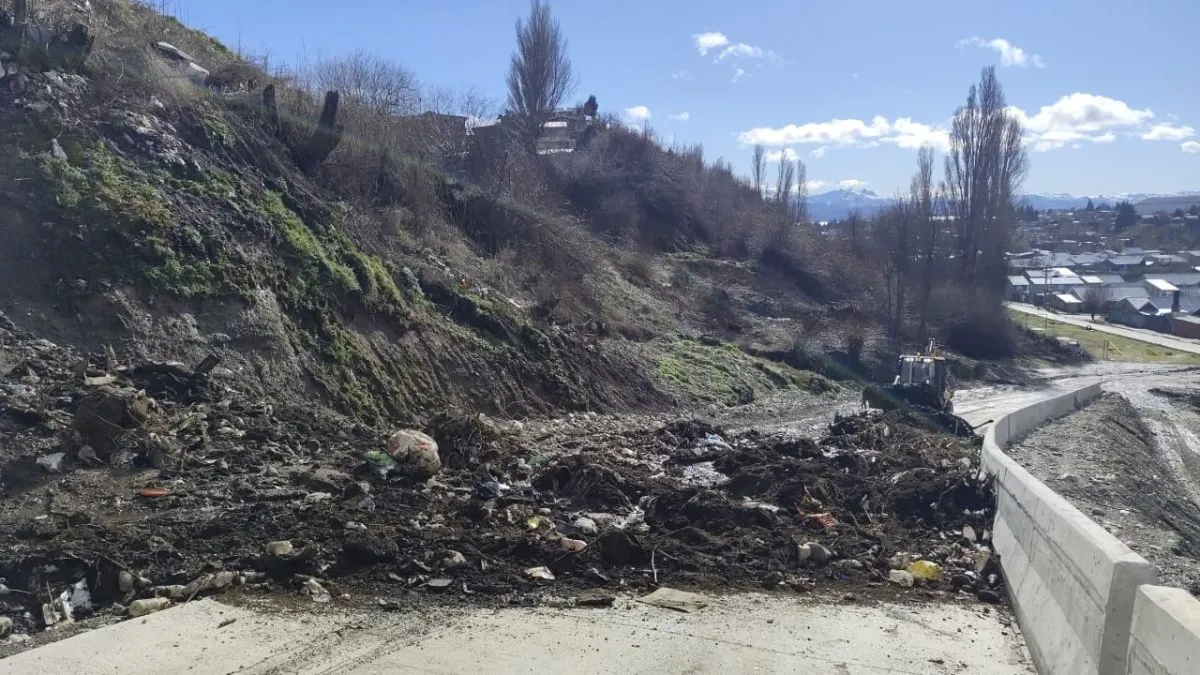Descartaron riesgos tras un desprendimiento en la Barda del Ñireco