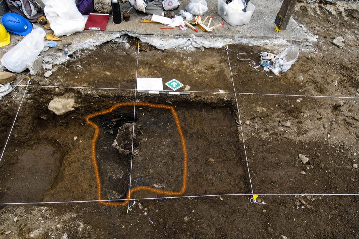 Descubren bajo calle Mitre una cápsula del tiempo que revela los orígenes de Bariloche