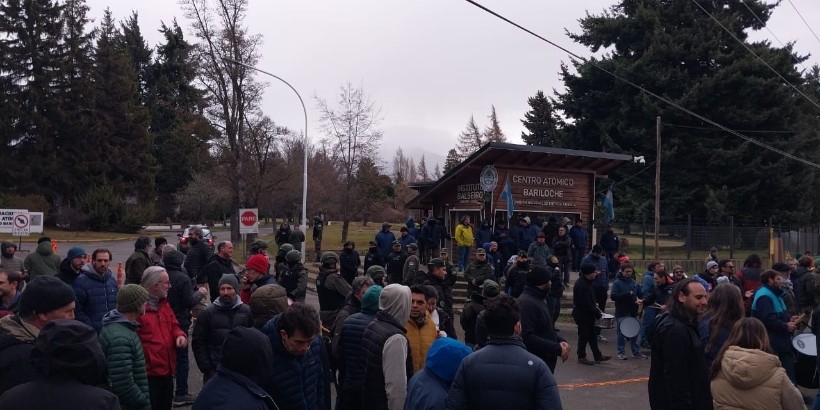 Despidieron a 170 trabajadores de la CNEA y varios son de Bariloche