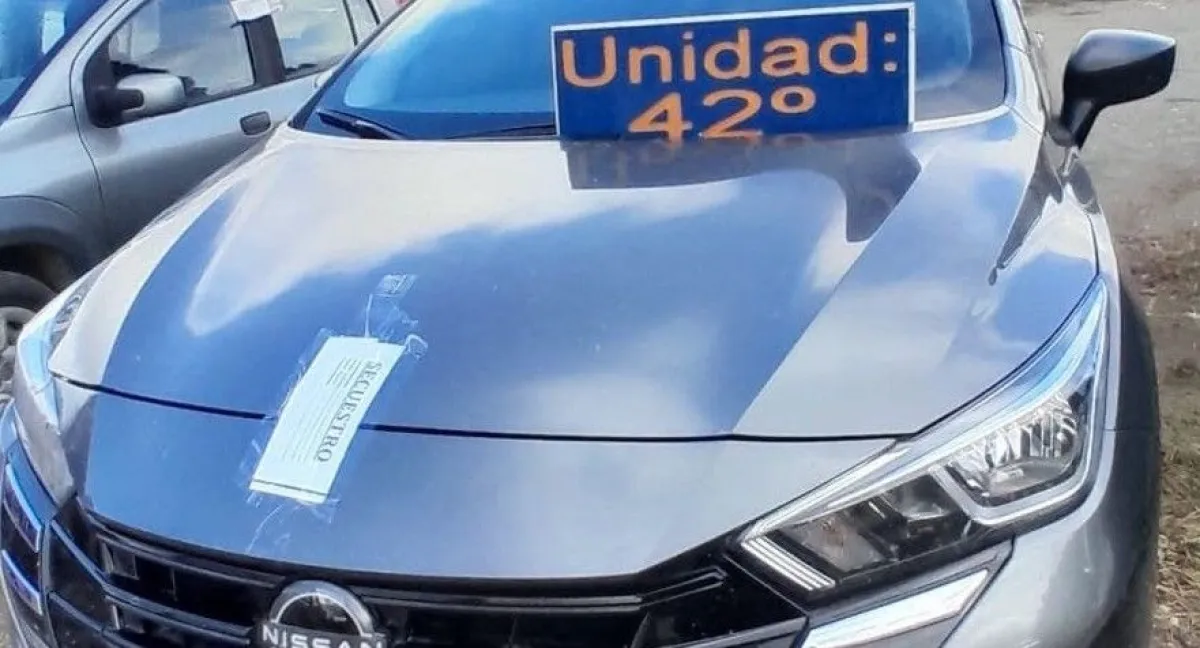 Detuvieron a dos personas que circulaban en un auto y efectuaban disparos al aire