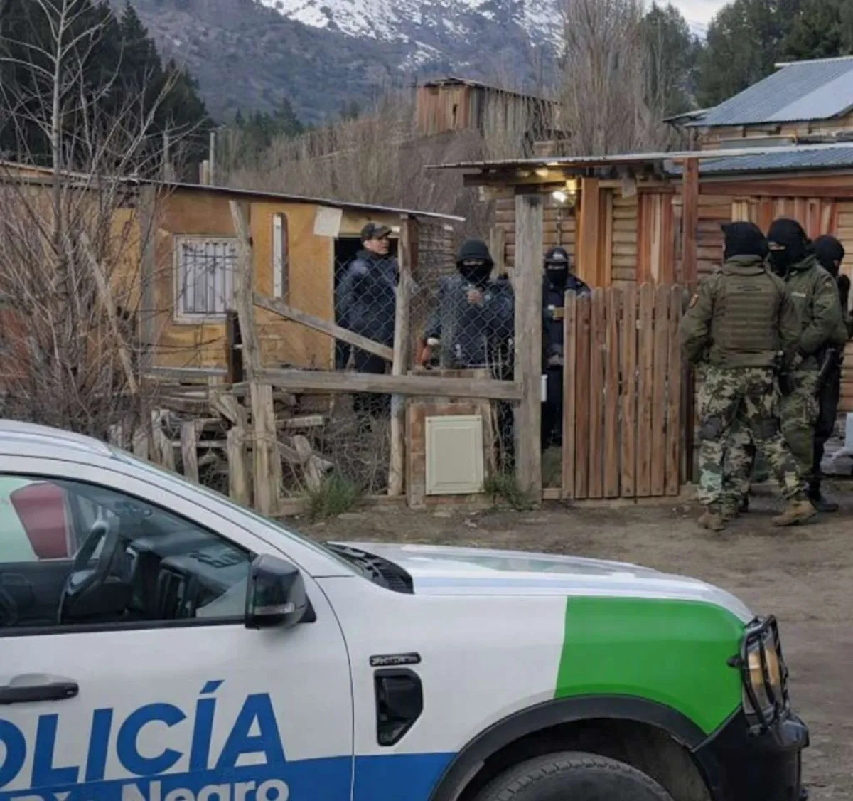 Detuvieron a una mujer tras tres allanamientos por tentativa de homicidio en Bariloche