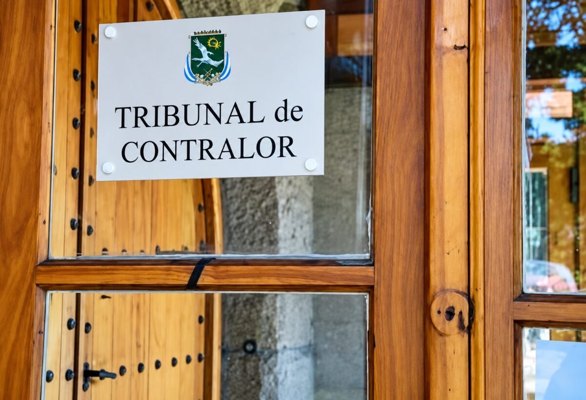 Duro enfrentamiento institucional: el Tribunal de Contralor rechazó con términos inusuales la auditoría externa que impulsa la oposición
