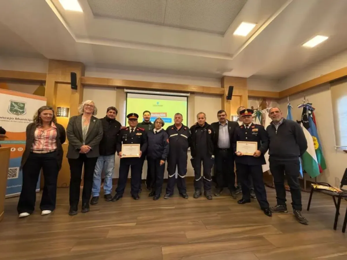 El Concejo Deliberante homenajeó a seis bomberos voluntarios con la distinción Enrique Linconir