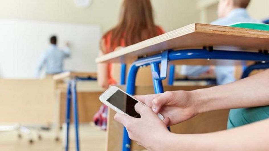 El Gobierno de Río Negro implementará Pausa Digital para regular el uso de celulares en las escuelas