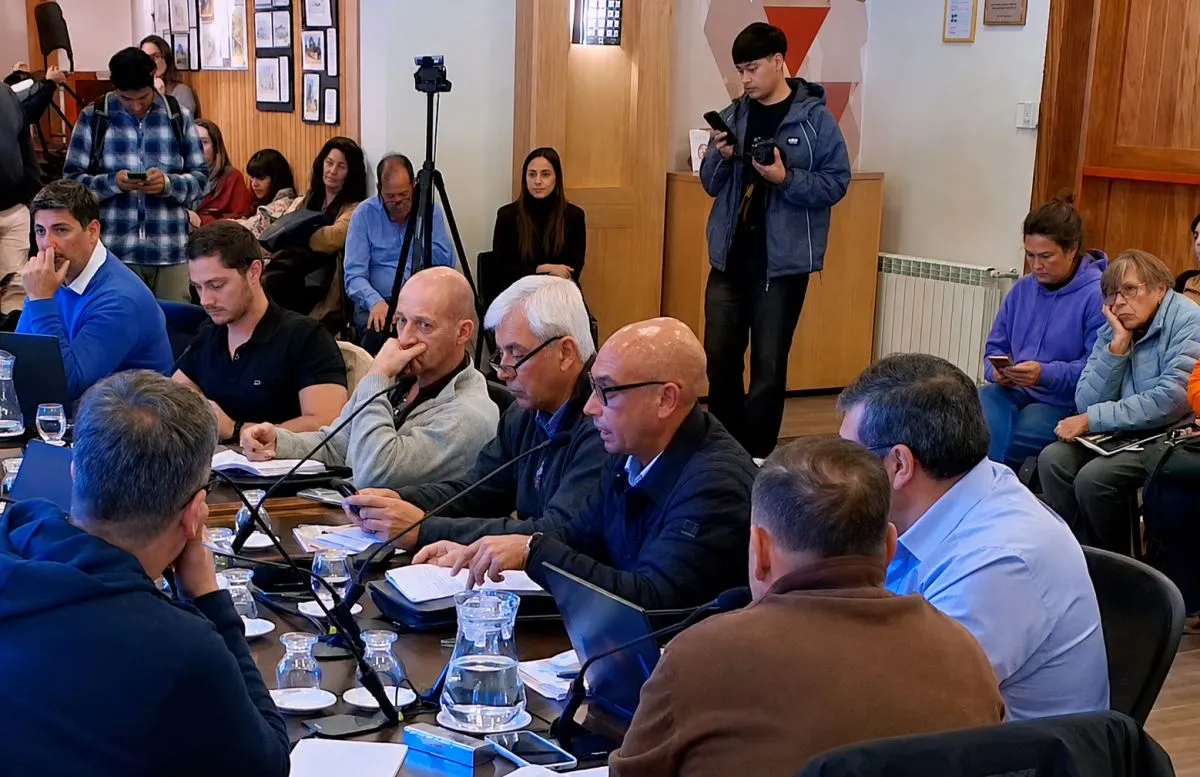 El Municipio defendió los cambios al pliego del vertedero y pidió avanzar sin más demoras