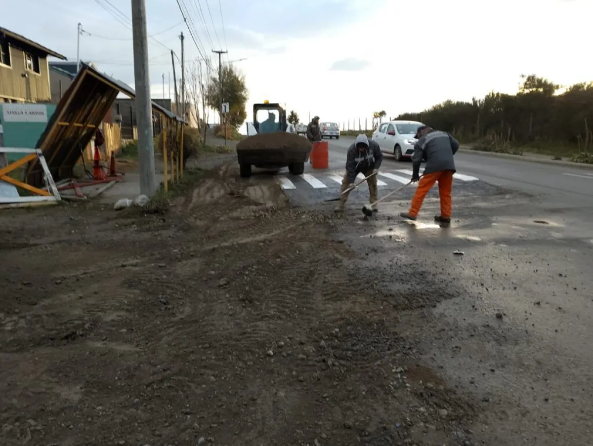 El Municipio ejecuta obras viales en Pasaje Gutiérrez para reducir accidentes