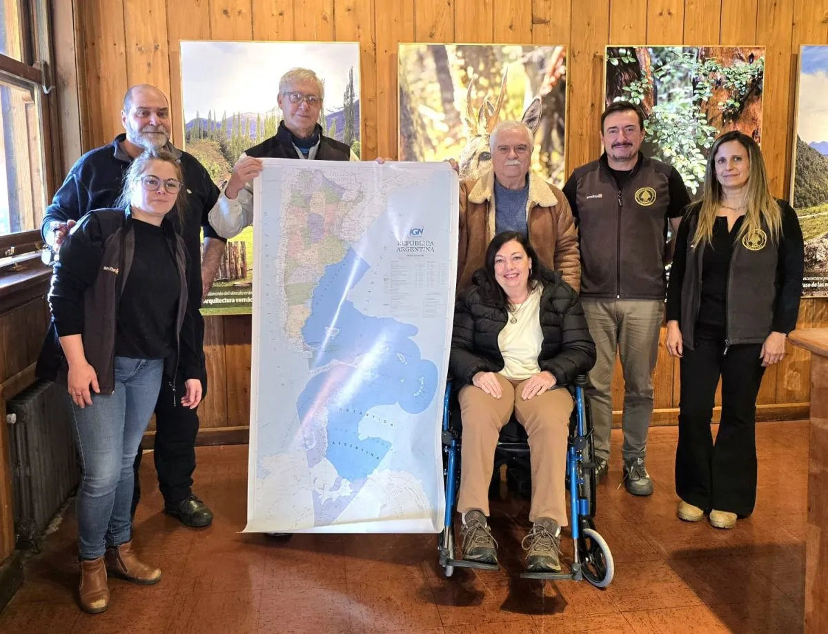 El Parque Nacional Nahuel Huapi recibió un mapa bicontinental argentino oficial