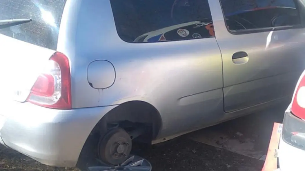 Encuentran el Renault Clio que habría sido usado en la fuga tras el crimen de Elías Miguel