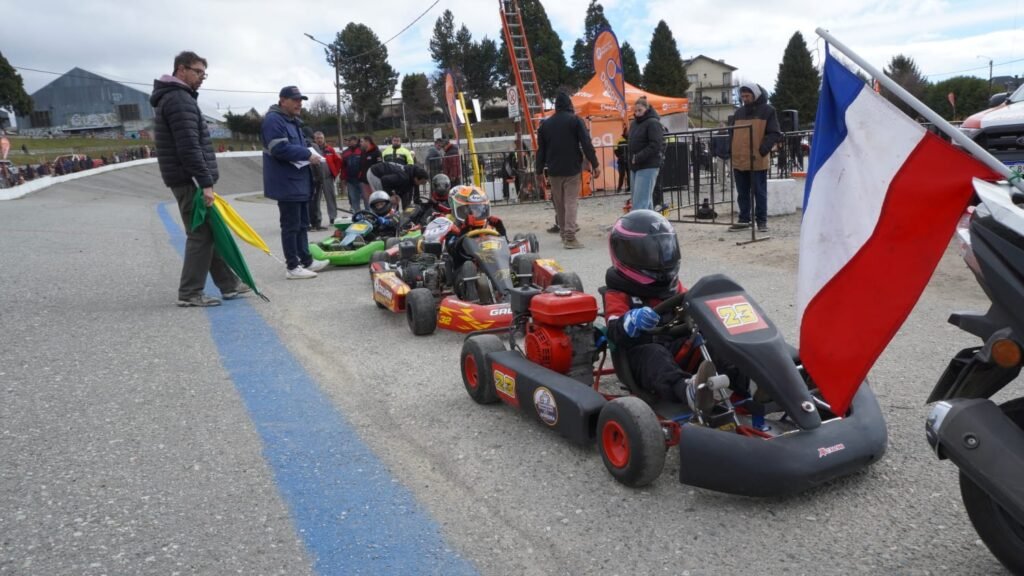 Exhibición de karting en el Velódromo Municipal busca conformar una categoría permanente en Bariloche