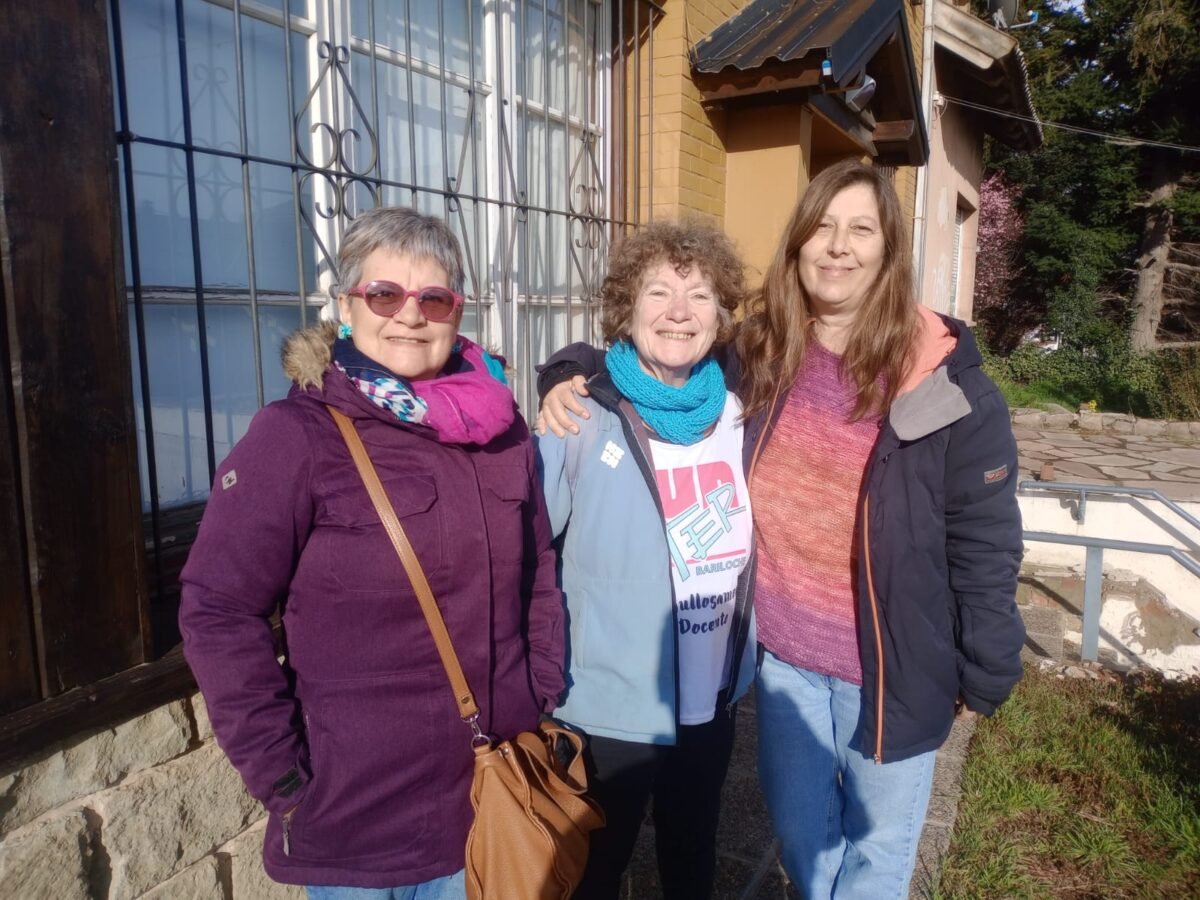 Hasta un año de demora para jubilarse: 80 docentes de Bariloche esperan resolución de ANSES