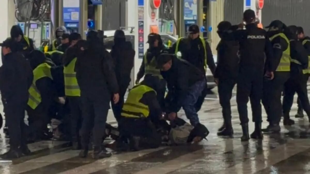 Incidentes con gases lacrimógenos tras la celebración por el pase a la final del Mundial