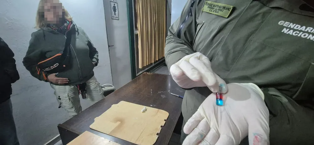 Interceptan más de dos kilos de cocaína con destino a Bariloche en una semana se secuestraron 4,6 kilos