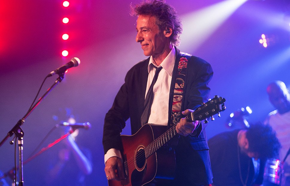 Javier Calamaro vuelve a Bariloche para un show íntimo con músicos locales