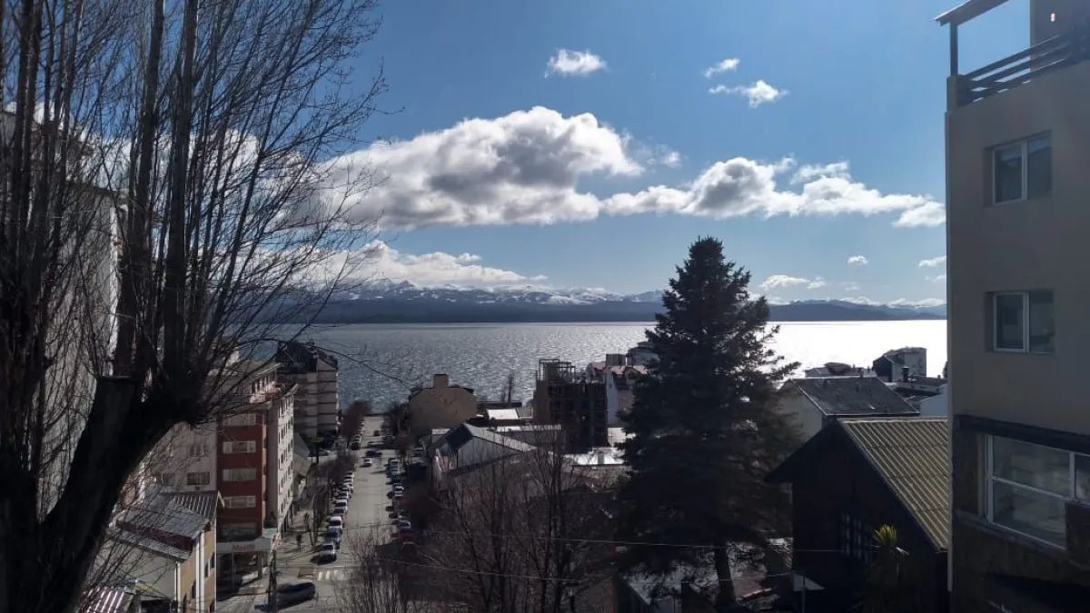Jueves con heladas, viento intenso y frío polar: cómo estará el tiempo en Bariloche y qué se espera para el fin de semana