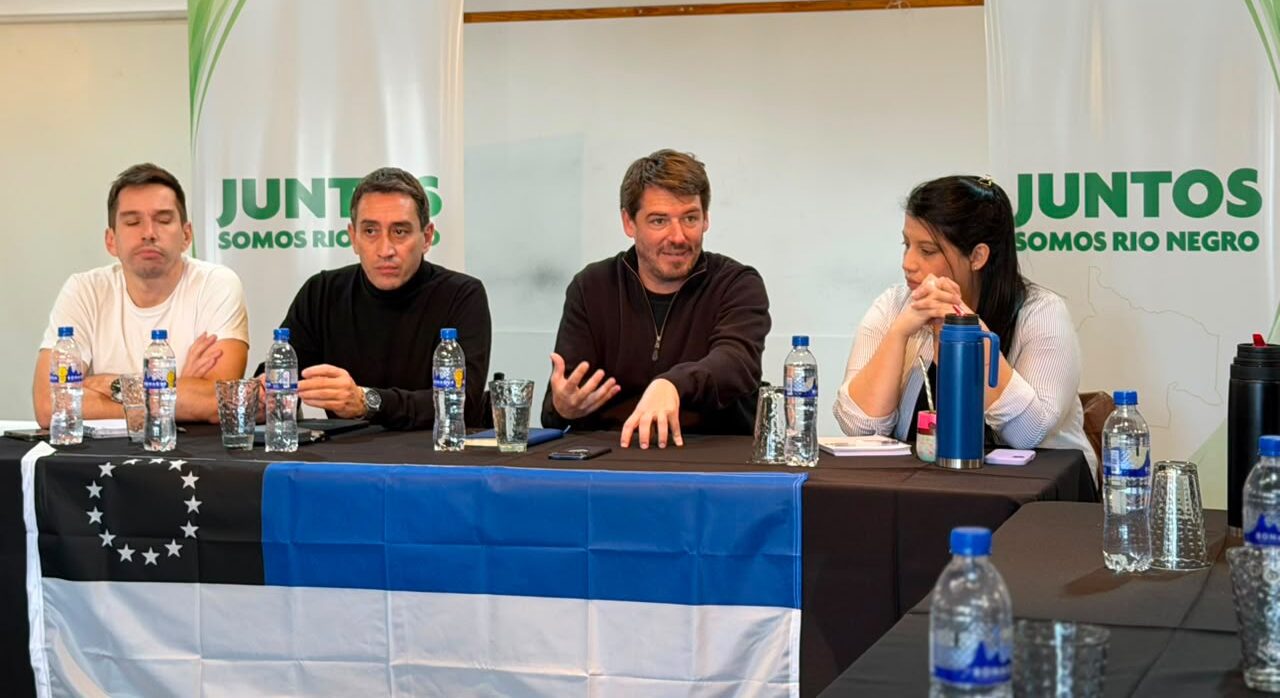 Juntos Somos Río Negro presentó su decálogo doctrinario en Roca de cara a las elecciones 2027