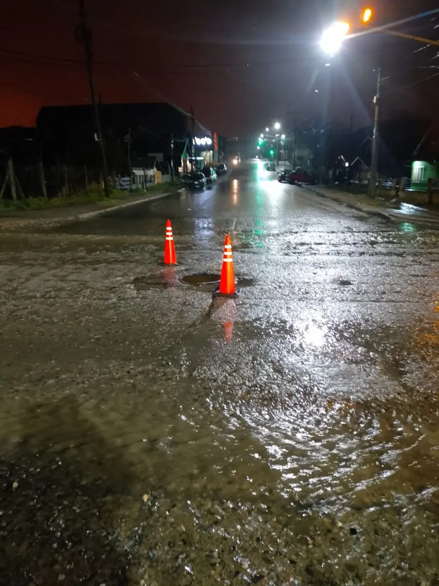 La CEB reforzó la atención de emergencias cloacales durante el temporal de lluvias