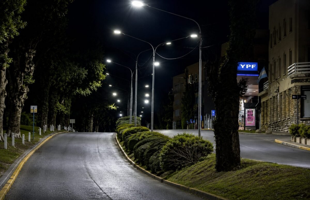 La CEB vinculó a la empresa del vertedero con el futuro del alumbrado público en Bariloche