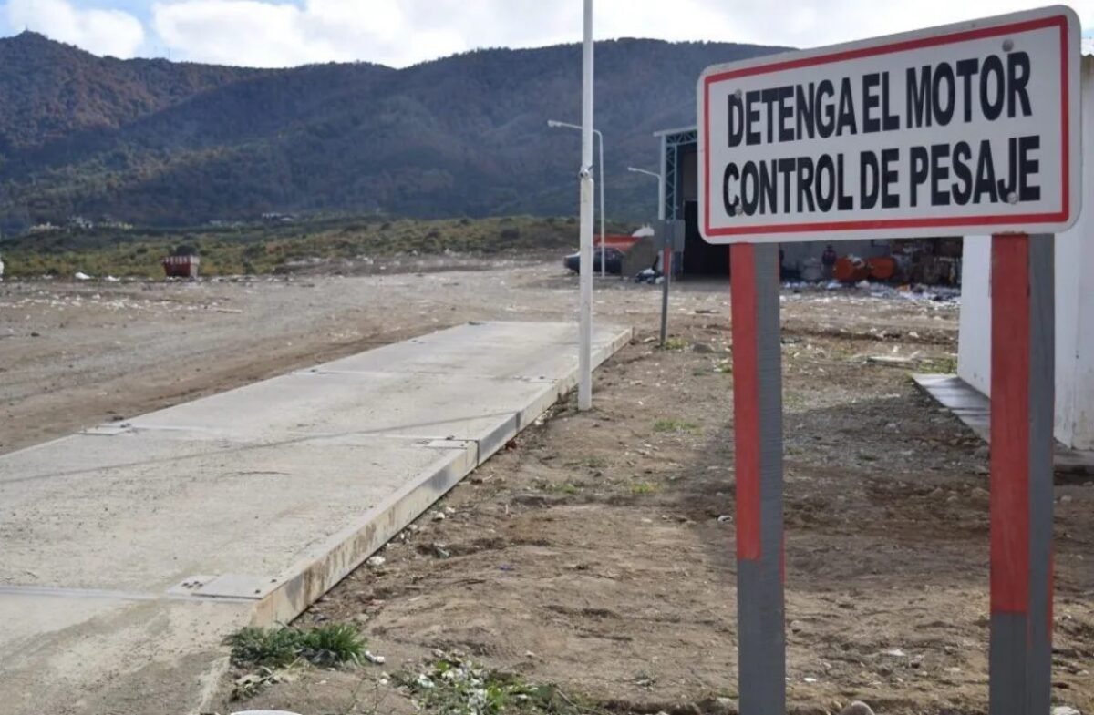 La Justicia ordenó al Municipio reincorporar a una empleada que fue apartada preventivamente y luego sobreseída
