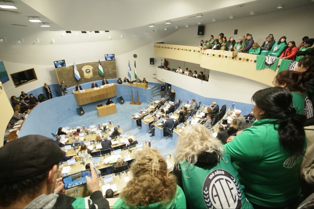 La Legislatura aprobó el ingreso a planta permanente de trabajadores temporarios del Estado