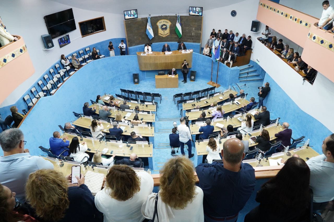 La Legislatura aprobó la reforma del IPROSS que permite a empleados públicos elegir otra cobertura