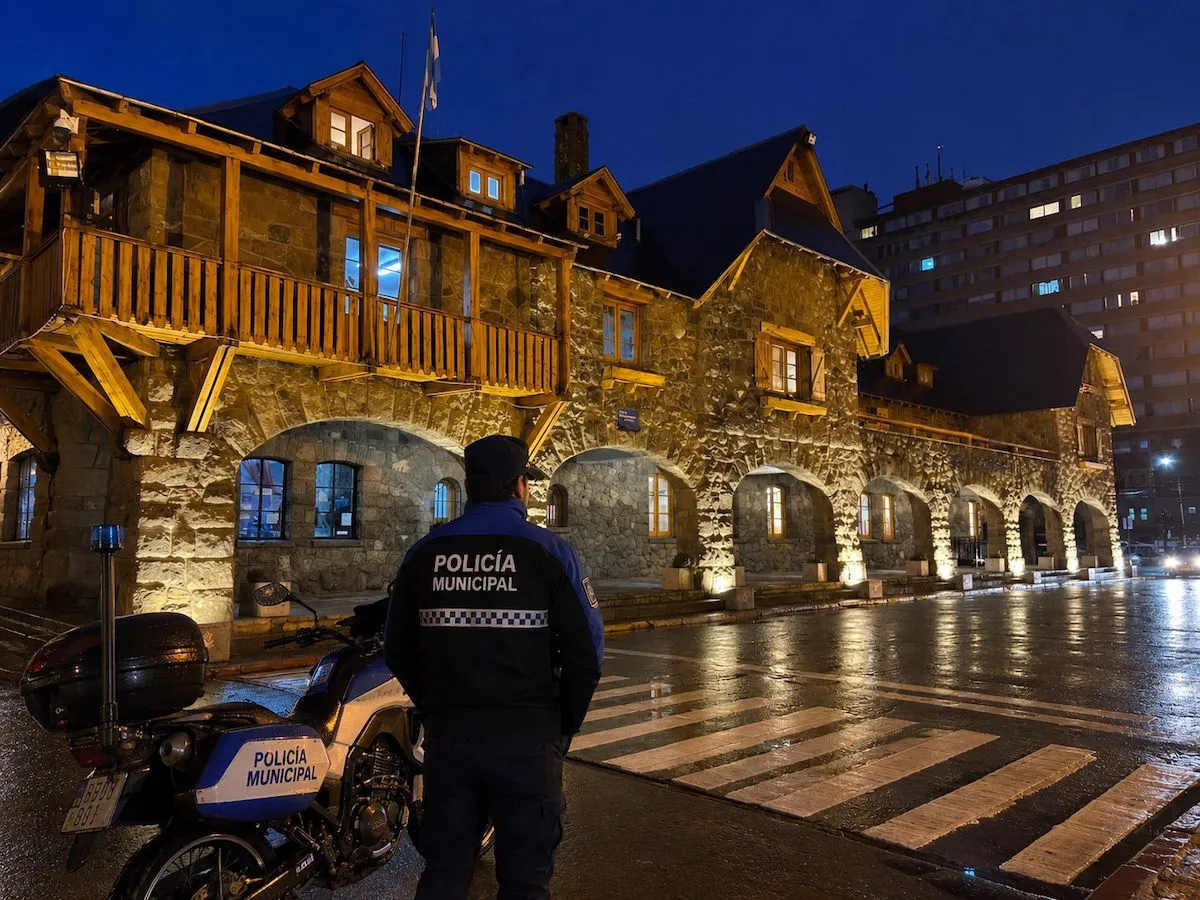 La Policía Municipal comenzará a funcionar con dos motos, dos vehículos y pocos agentes