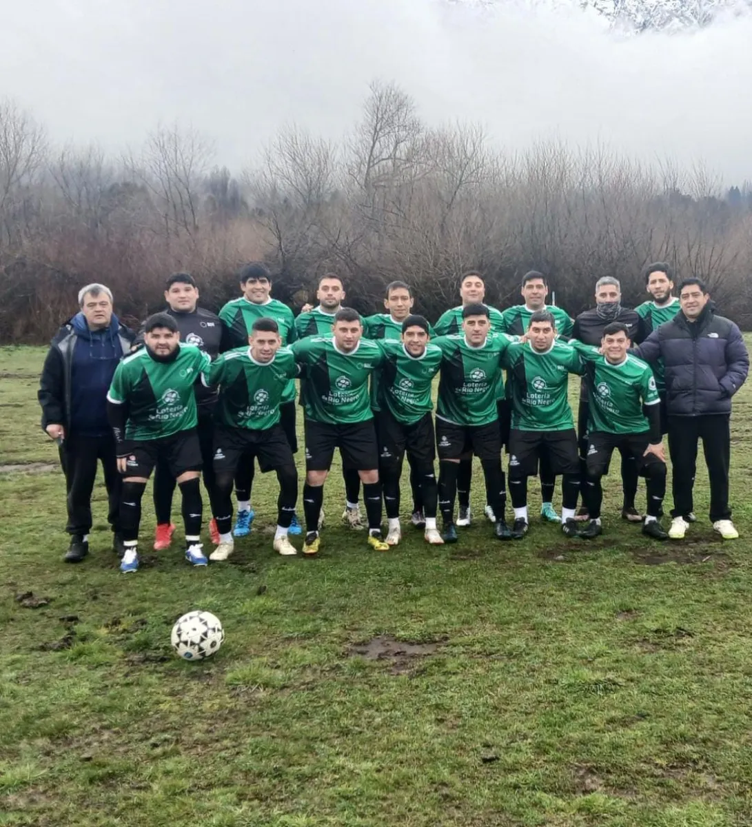 La Selección de Veteranos de ADEFUL se consagró campeona en El Bolsón