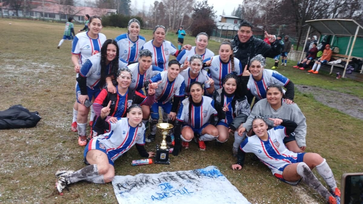 La Selección Femenina de ADEFUL se consagró campeona del torneo regional en El Bolsón
