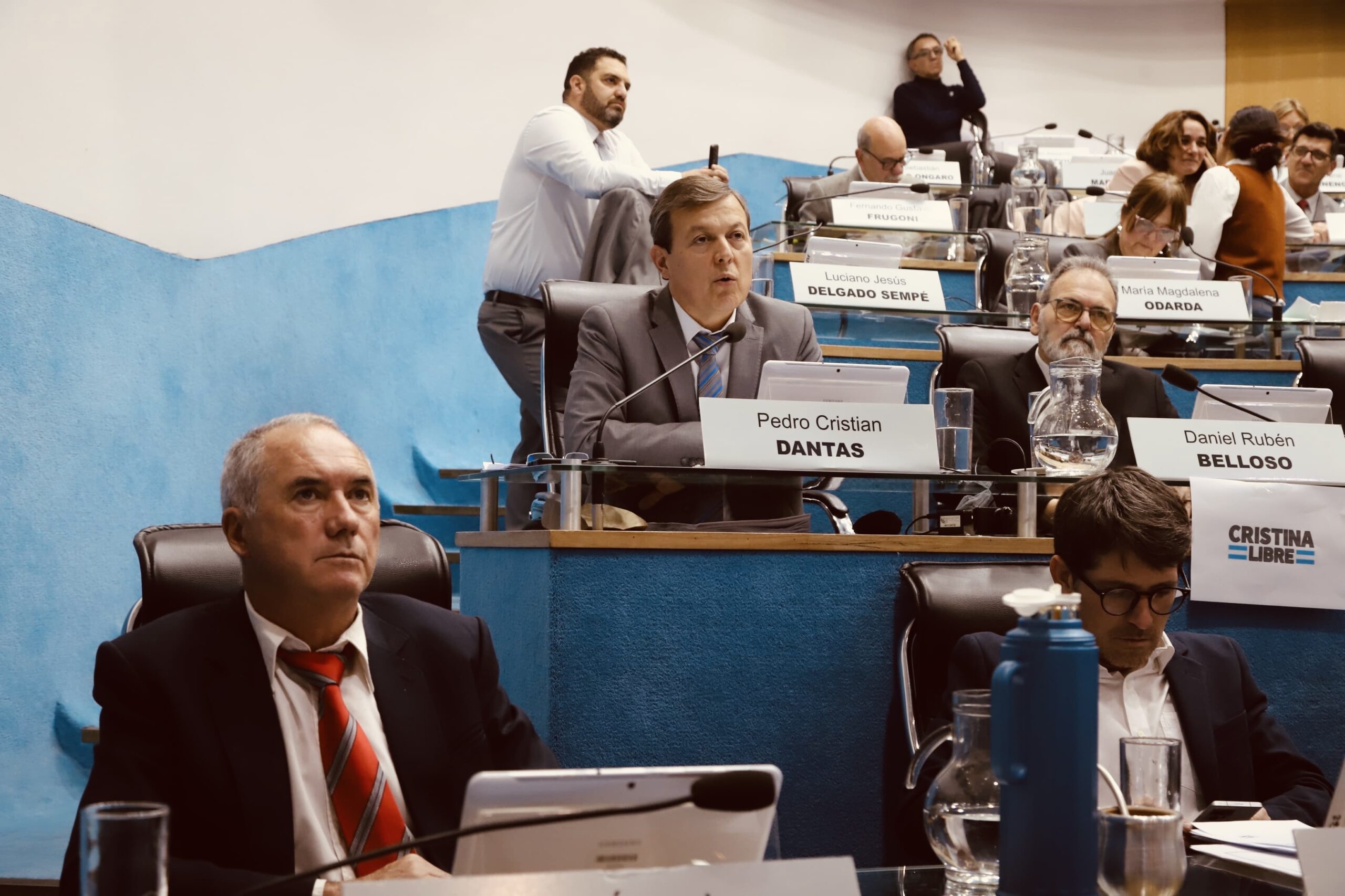 Legisladores reclaman intensificar controles al transporte de arenas silíceas en Río Negro